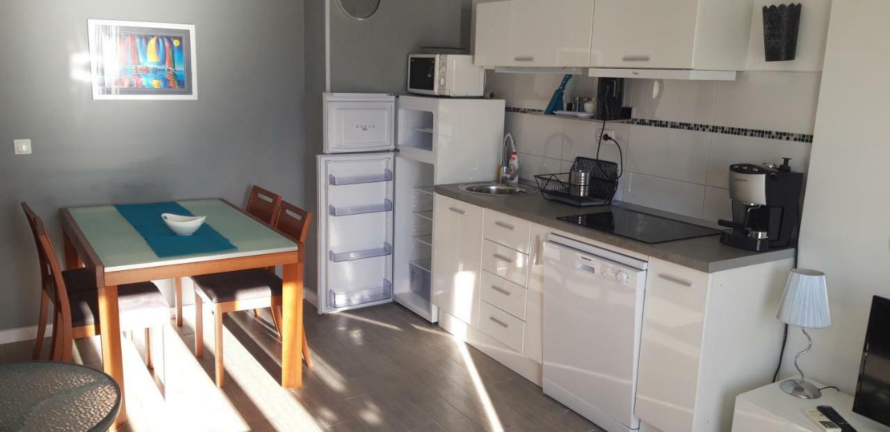 Apartmani Riva Rogoznica  Exterior foto